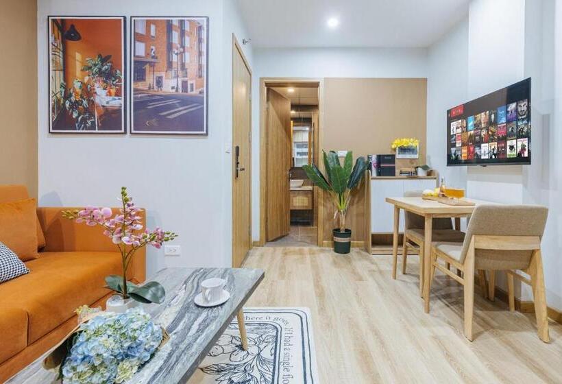 سوییت جونیور با بالکن, Crescendo Urban Stay   Stay 24h