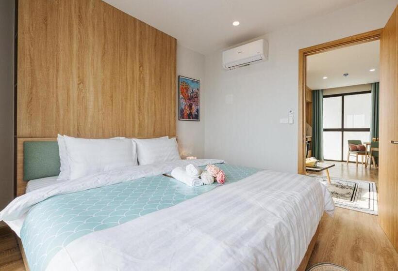 1 Bedroom Apartment Lake View, Crescendo Urban Stay   Stay 24h