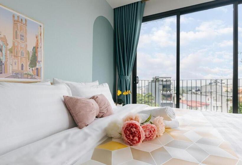 سوئیت با بالکن, Crescendo Urban Stay   Stay 24h