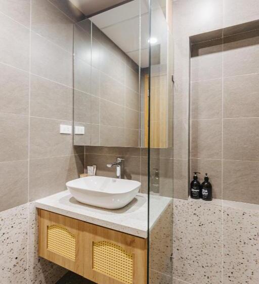 سوییت جونیور با بالکن, Crescendo Urban Stay   Stay 24h