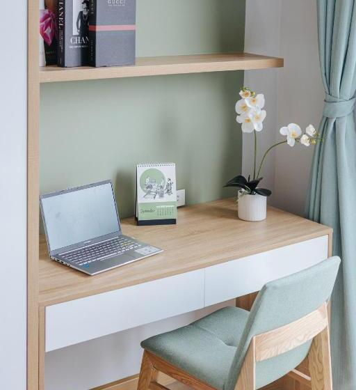 1 Bedroom Apartment Lake View, Crescendo Urban Stay   Stay 24h