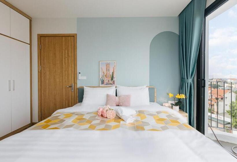 سوئیت با بالکن, Crescendo Urban Stay   Stay 24h