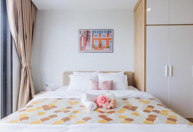 سوییت جونیور با بالکن, Crescendo Urban Stay   Stay 24h