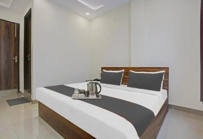 Classic Kolmen Hengen Huone, Flagship Royal View