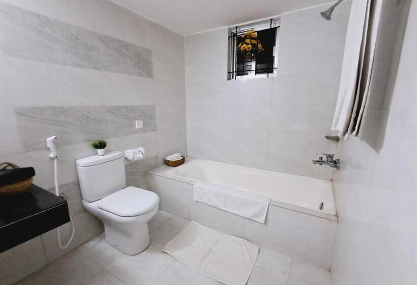 اتاق لوکس خانوادگی, Gr Meet & Greet