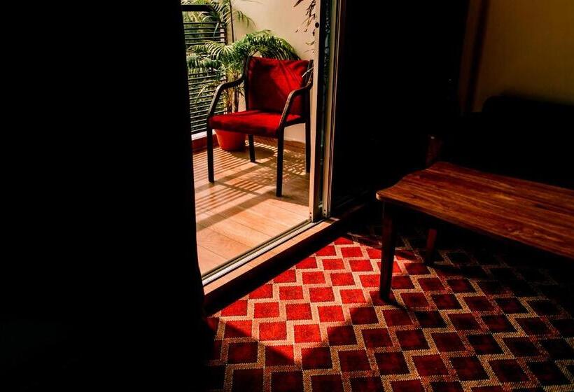 Standard studio with lake view, Gr Meet & Greet