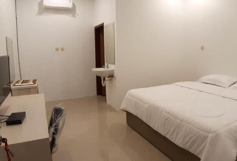 デラックスルーム, Kirai House Pantai Madasari Beach Front View