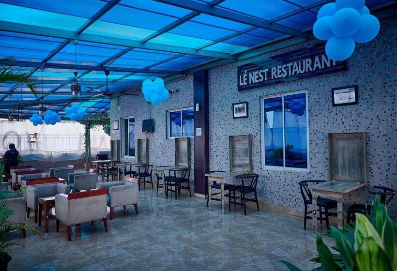 اتاق لوکس, Le Nest Accommodation