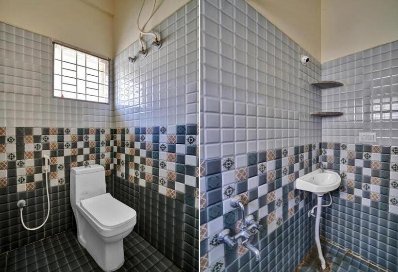 חדר קלאסי לשלושה, Spot On 81261 Karthik Deluxe