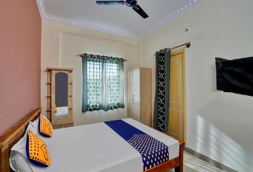 חדר קלאסי לשלושה, Spot On 81261 Karthik Deluxe