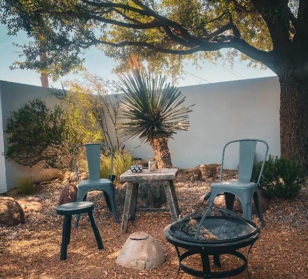 스탠다드 룸 가든 전망, Thunderbird