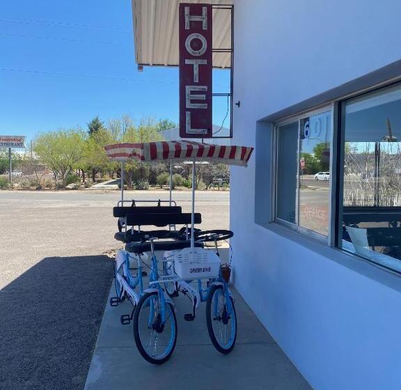 스탠다드 룸 가든 전망, Thunderbird