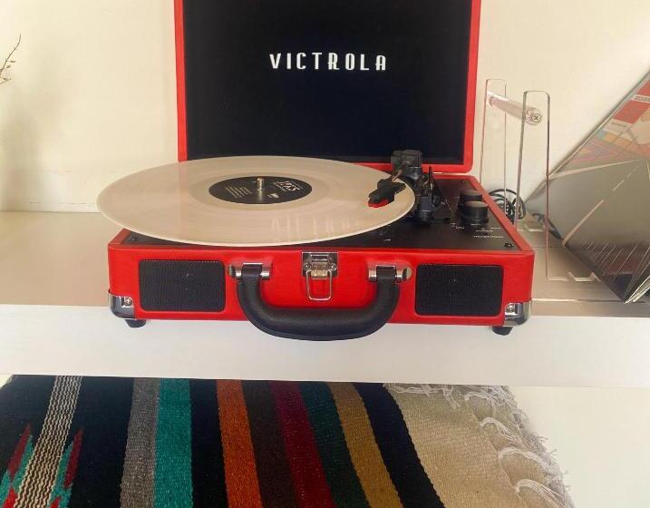 스탠다드 트리플 룸 가든 전망, Thunderbird