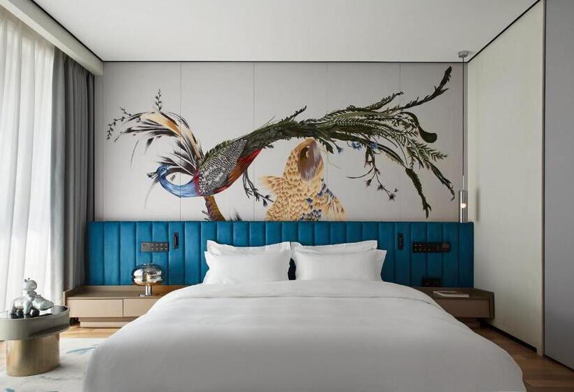 סוויטה דלוקס, Tide