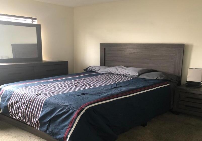 דירה בת חדר שינה 1 עם מרפסת, J Allure Hospitality