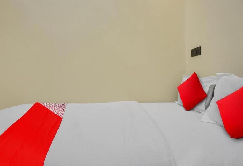 חדר דלוקס לשלושה, Oyo Flagship Hotel Crown & Lodge