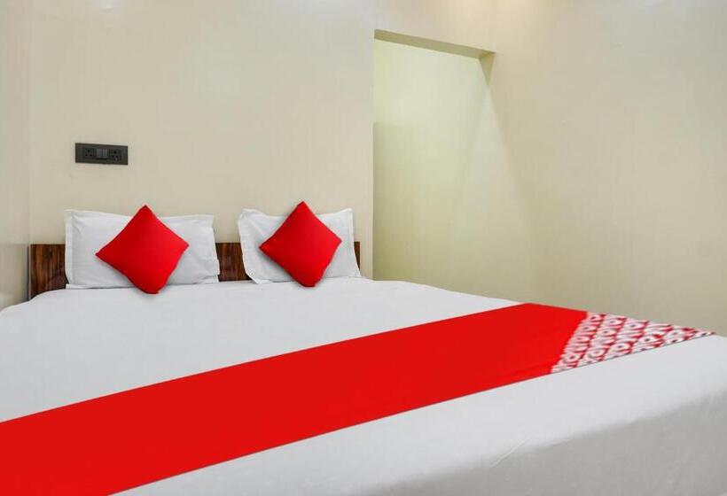 חדר דלוקס לשלושה, Oyo Flagship Hotel Crown & Lodge