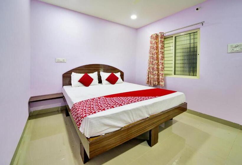 Quarto Triplo Clássico, Oyo Flagship Hotel Damodharan Lodging