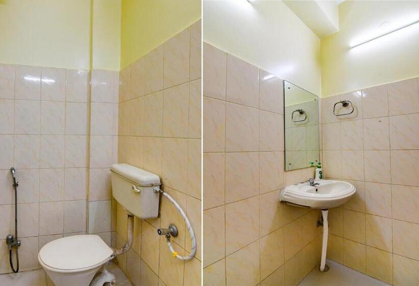 Трехместный Номер Классика, Oyo Hotel Prabhat Inn