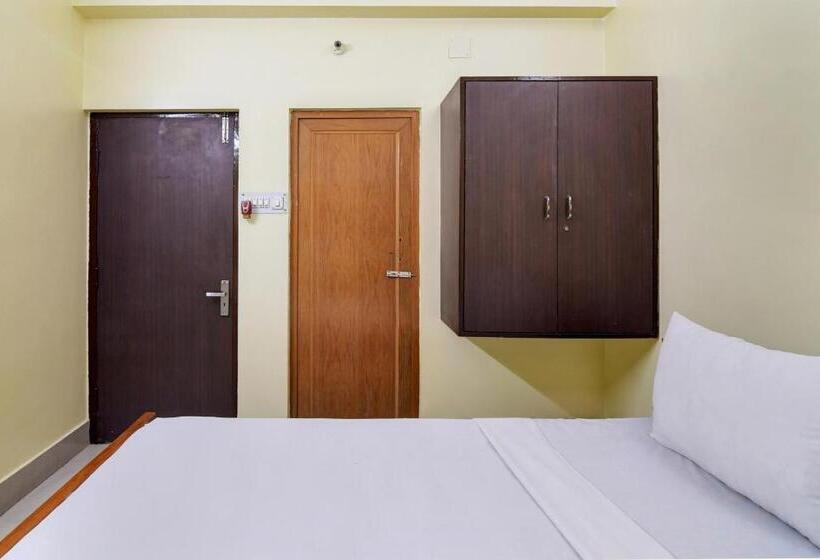 غرفة كلاسيكية ثلاثية, Oyo Hotel Prabhat Inn