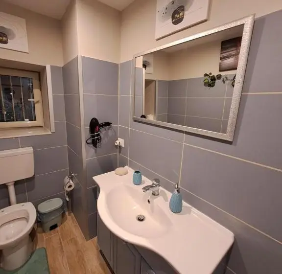 اتاق سوپریور, Aircraft Services Rooms