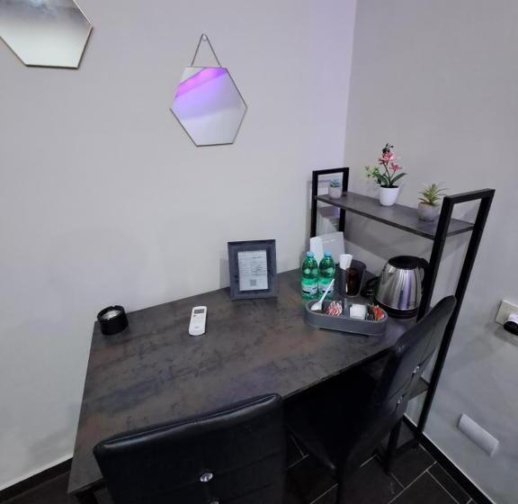 اتاق سوپریور, Aircraft Services Rooms