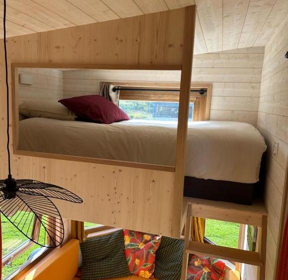 בונגלו משפחתי, Domaine De L O