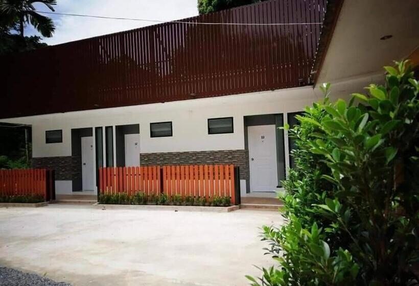 Номер Стандарт Трехместный, เกาะช้างรักดี รีสอร์ท