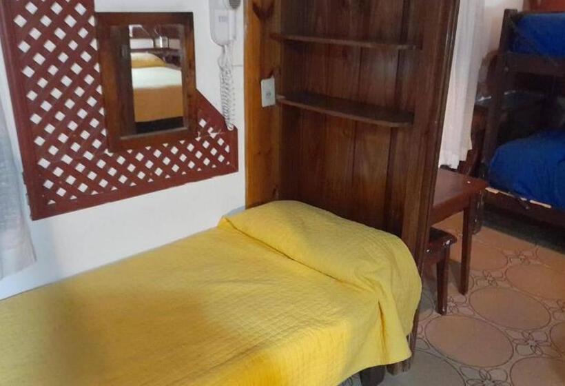 חדר משפחתי, La Posada Del Sol