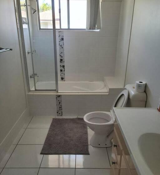 חדר סטנדרט נוף לגינה, Mick S Shared Townhouse