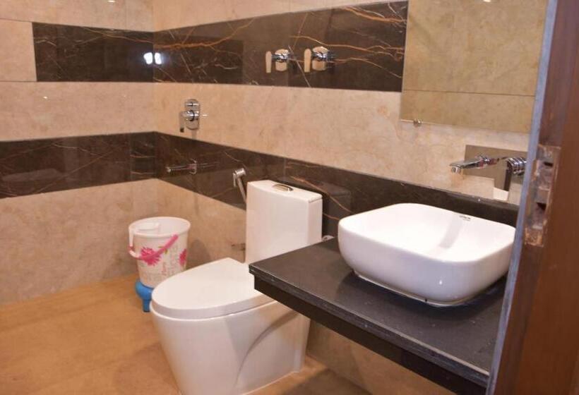 غرفة ديلوكس, The Orison