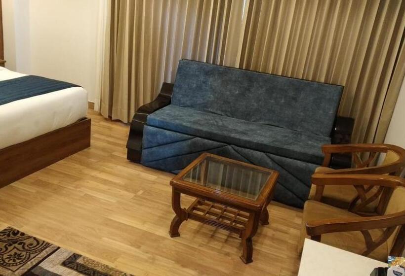 جناح عائلي, The Orison