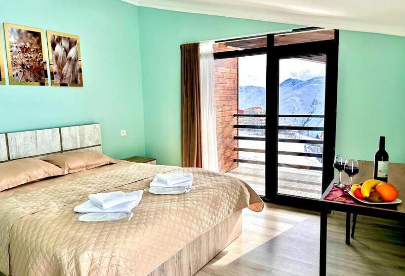 اتاق استاندارد با بالکن, Dandelion Hotel Gudauri