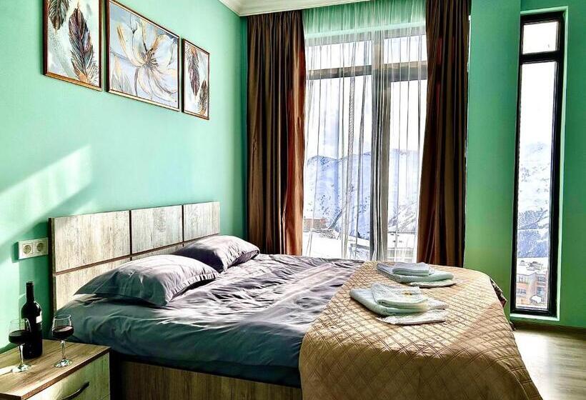 اتاق استاندارد با بالکن, Dandelion Hotel Gudauri