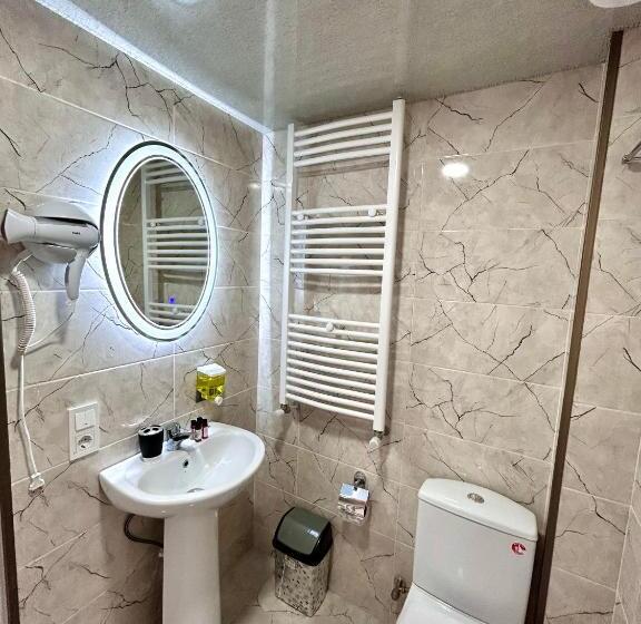 اتاق راحتی سه تخته, Dandelion Hotel Gudauri