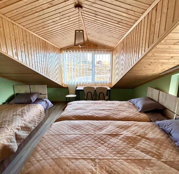 اتاق راحتی سه تخته, Dandelion Hotel Gudauri