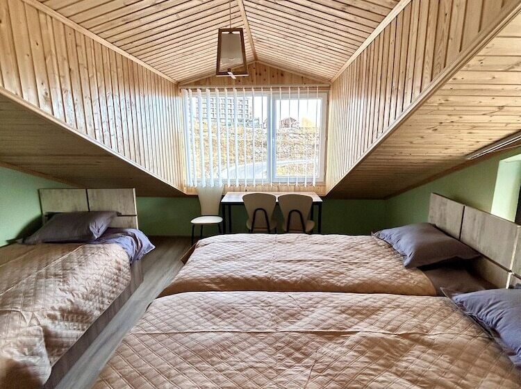 اتاق راحتی سه تخته, Dandelion Hotel Gudauri