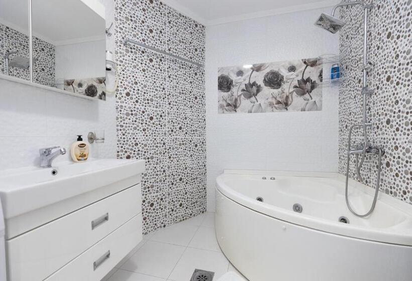 1 Bedroom Penthouse Apartment, Dodona Aparthotel In Prishtina