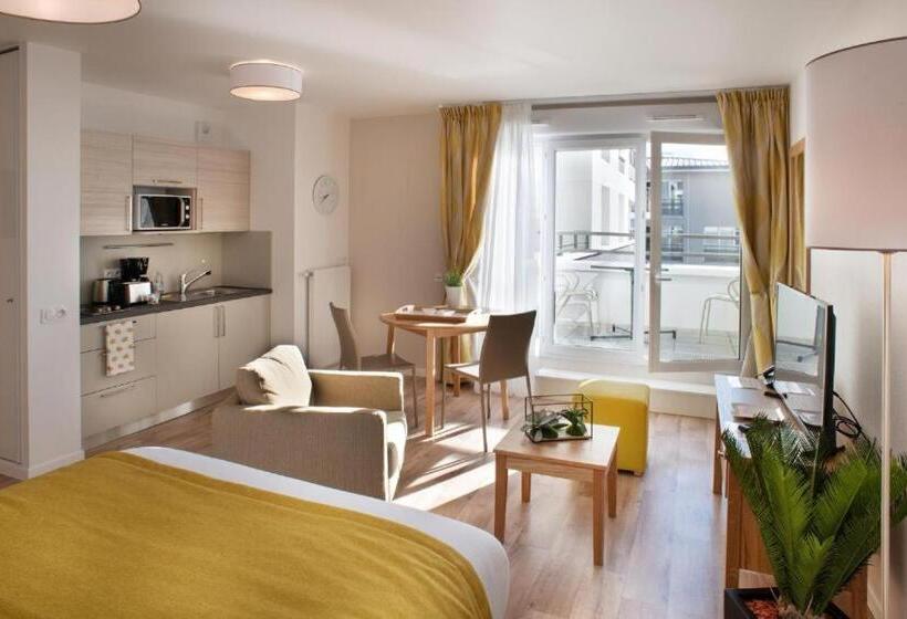 חדר סטודיו סטנדרד, Domitys L Alliacee