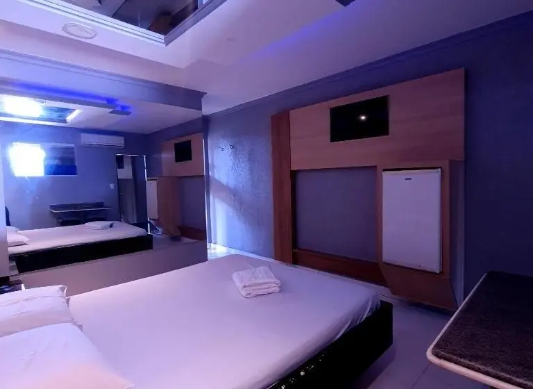 スイート, Gran Motel Gyn