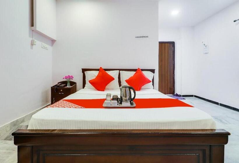 اتاق کلاسیک سه تخته, Oyo Flagship 70332 Lahari Luxorious Rooms