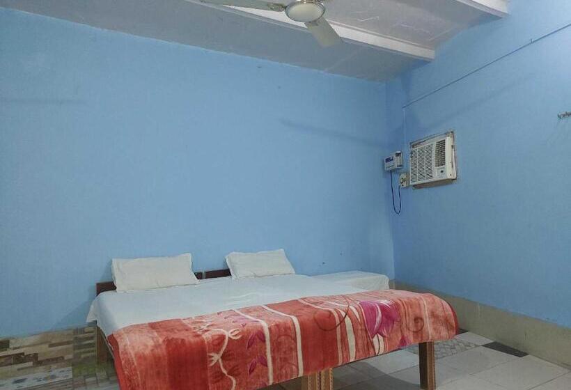 トリプルクラシックルーム, Oyo Flagship Shri Bhagat Palace