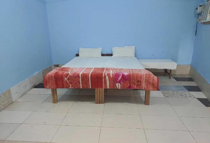 トリプルクラシックルーム, Oyo Flagship Shri Bhagat Palace