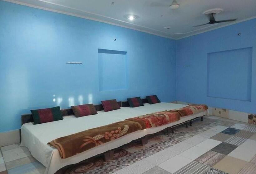 トリプルクラシックルーム, Oyo Flagship Shri Bhagat Palace