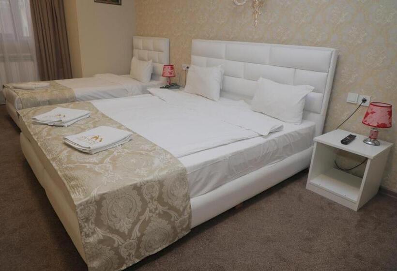 اتاق استاندارد سه نفره, Shahdag Quba & Truskavets