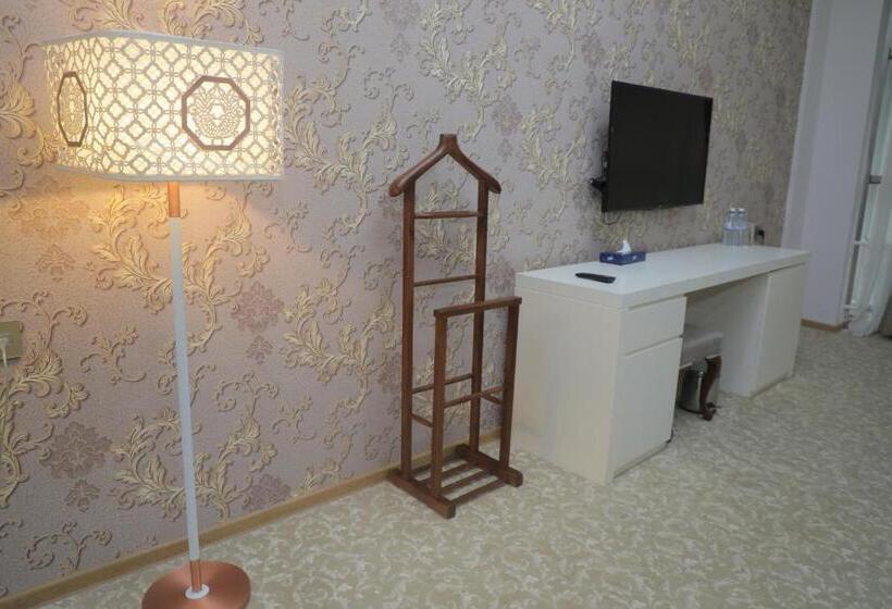 سوییت جونیور, Shahdag Quba & Truskavets