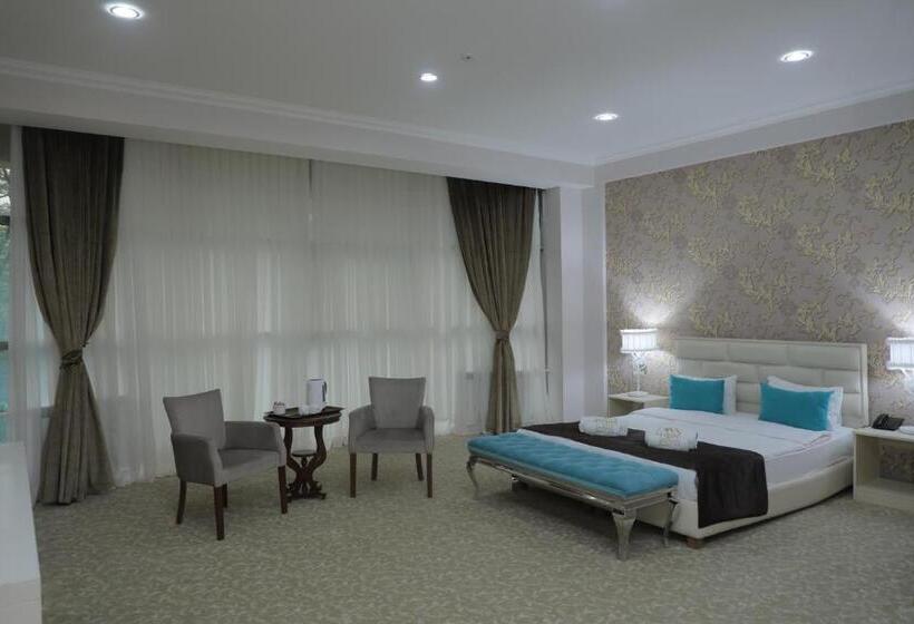 سوییت جونیور, Shahdag Quba & Truskavets