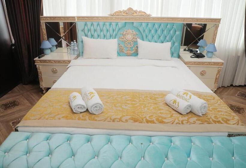 1 Bedroom Penthouse Apartment, Shahdag Quba & Truskavets