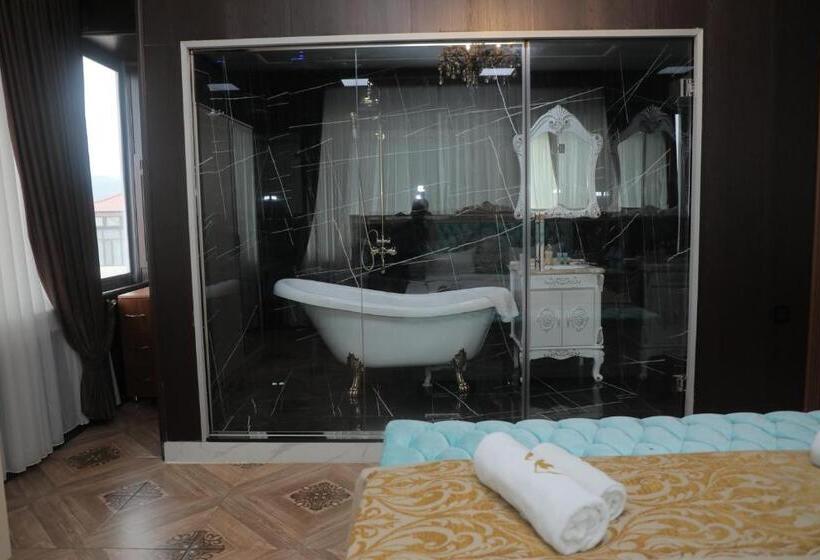 1 Bedroom Penthouse Apartment, Shahdag Quba & Truskavets