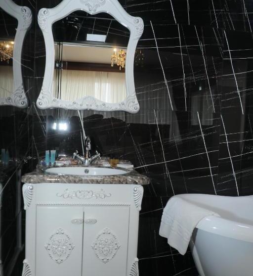 1 Bedroom Penthouse Apartment, Shahdag Quba & Truskavets
